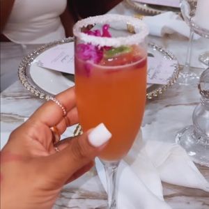 Meet your Posher, Tye